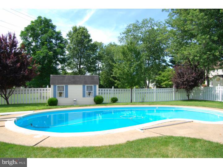154 Forge Road Delran, NJ 08075 - Photo 2 of 15
