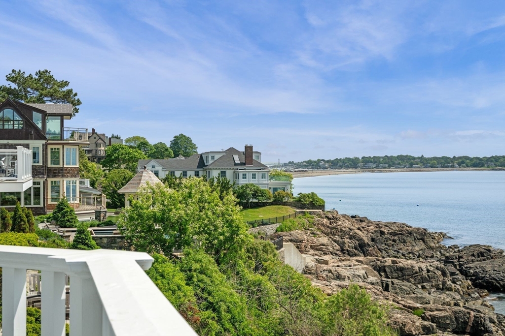 16 Coolidge Road Marblehead, MA 01945 - Photo 8 of 41