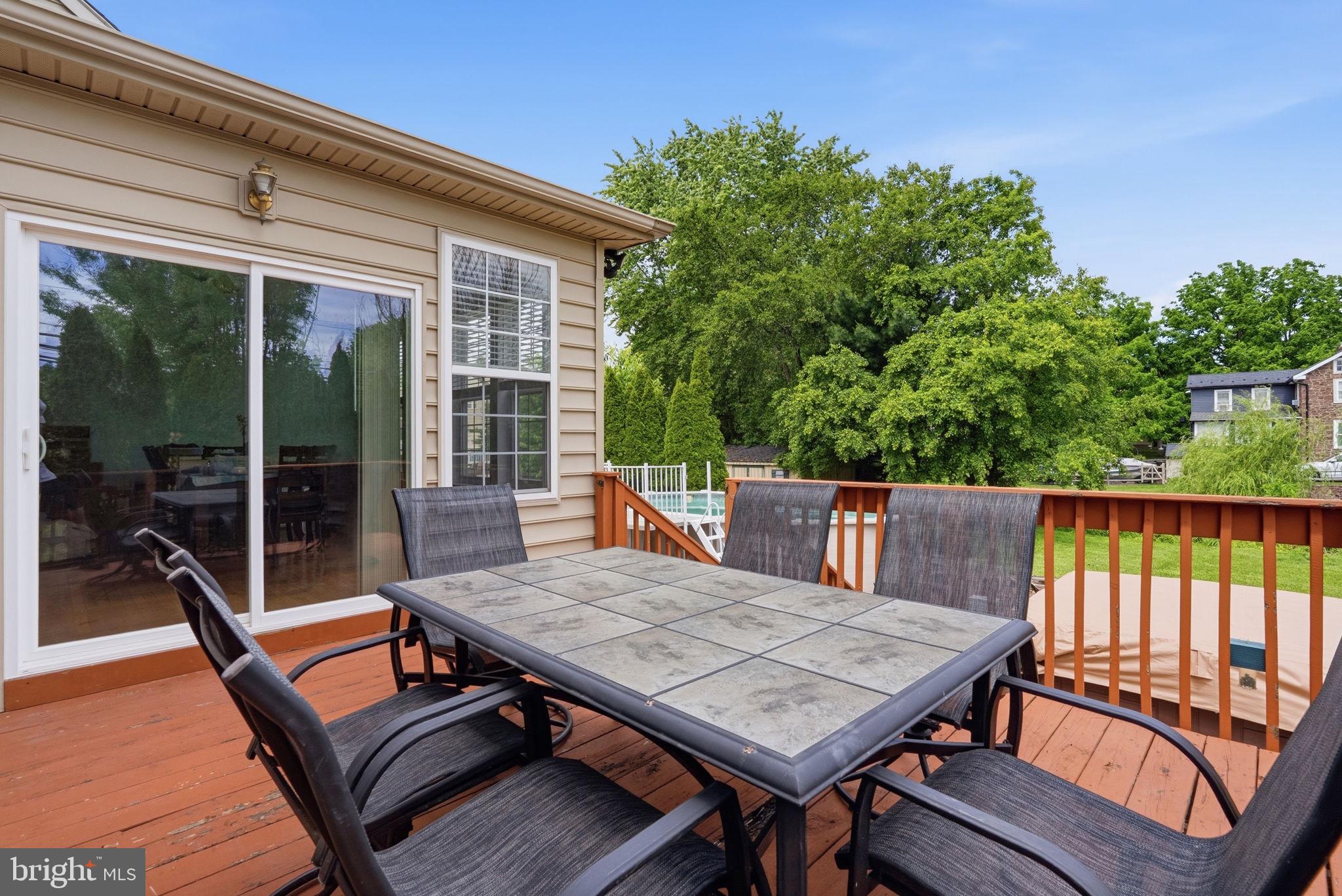 89 Bella Rosa Court Royersford, PA 19468 - Photo 49 of 53 Upper deck