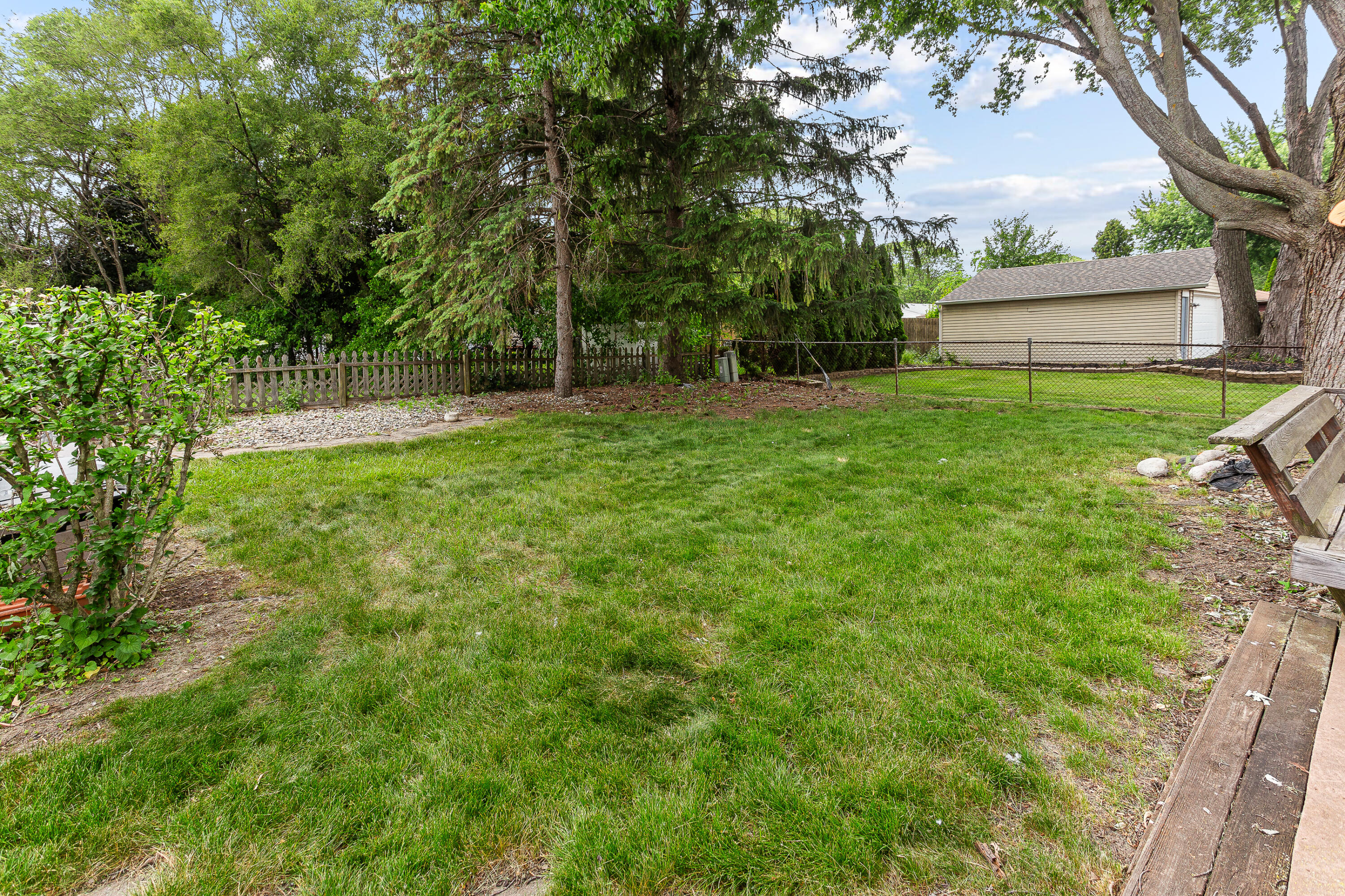 39805 Coronation Road Canton, MI 48188 - Photo 17 of 49 IMG_3630