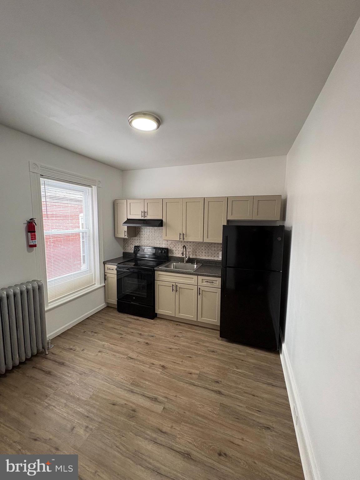 1372 Perkiomen Avenue Reading, PA 19602 - Photo 4 of 10