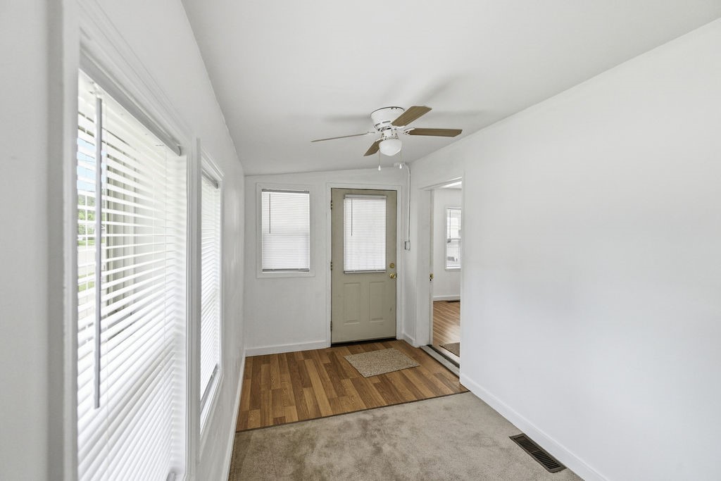 1901 West Grand Avenue Decatur, IL 62522 - Photo 4 of 23