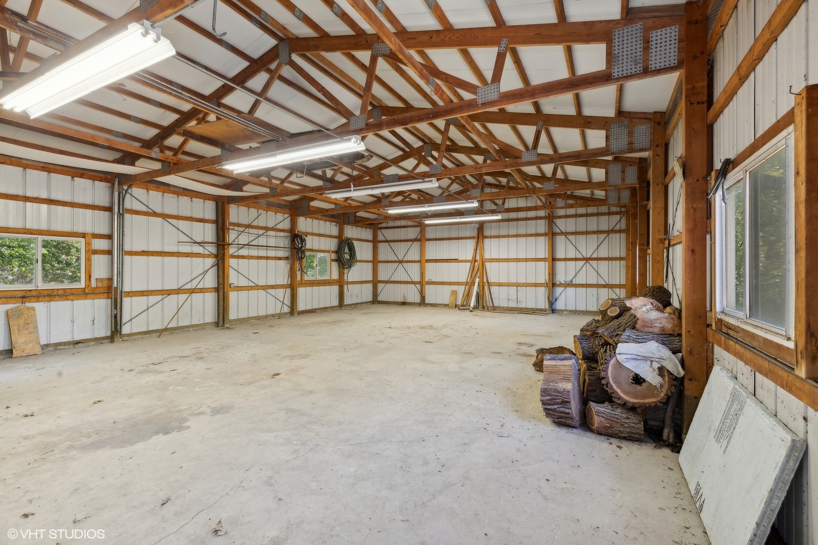 27721 South Klemme Road Crete, IL 60417 - Photo 25 of 28 a view of a livingroom with furniture