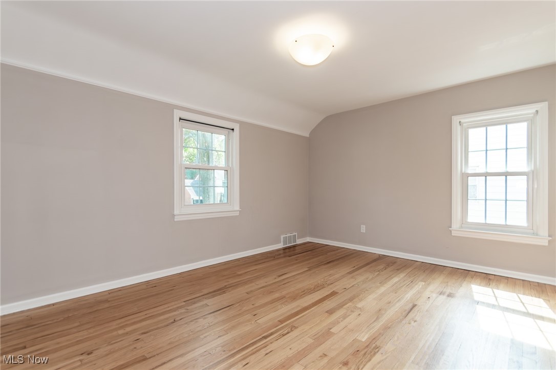 5195 Mayview Road Cleveland, OH 44124 - Photo 13 of 49