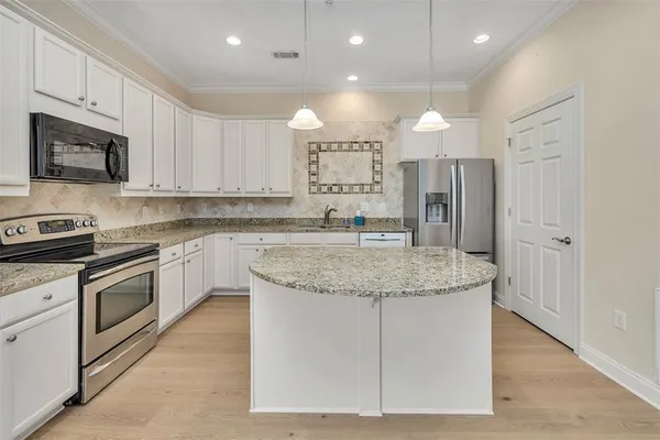 $750,000 | 1301 Grand View Dr Street, Pooler, GA 31322