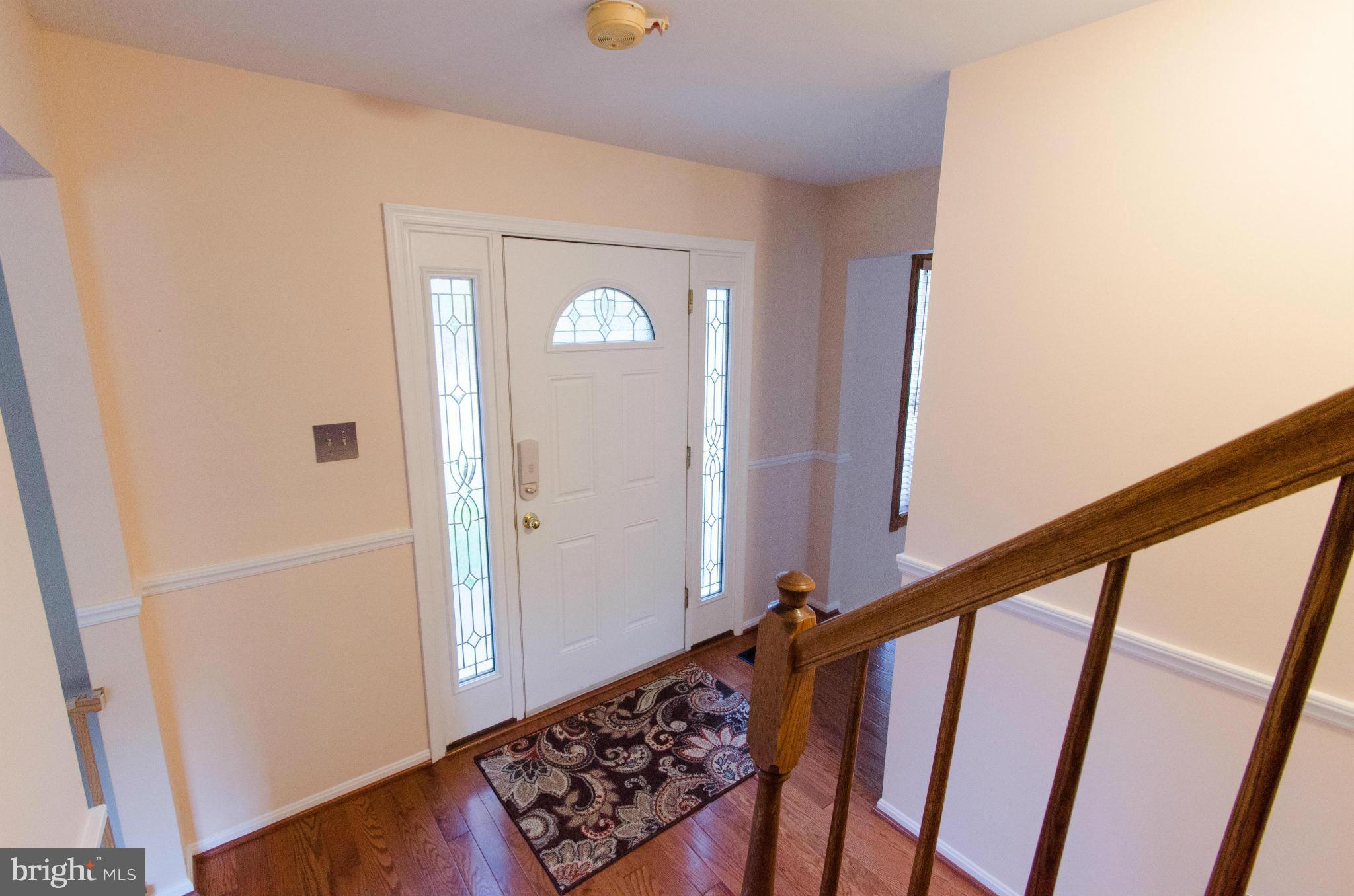 432 Rockway Road Catonsville, MD 21228 - Photo 3 of 30 Hardwood entry foyer