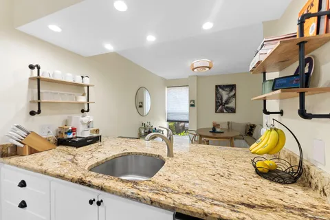 $430,000 | 656 Kensington Place, Unit 12B, Fort Lauderdale, FL 33305