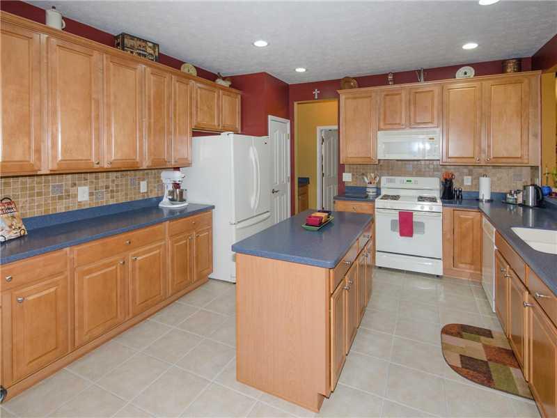 12938 Ratliff Run Fishers, IN 46037 - Photo 7 of 23 Gallery Image 7