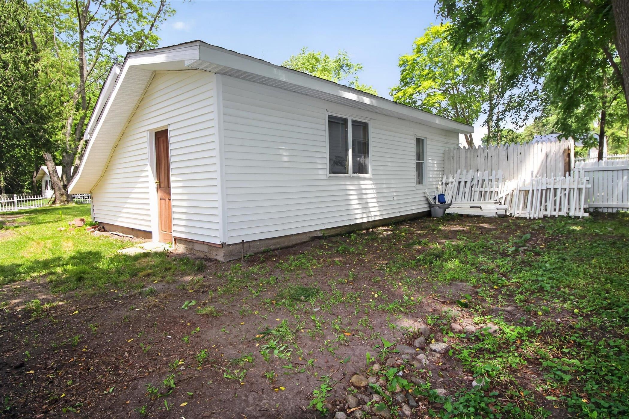 1035 Fairview Avenue Alma, MI 48801 - Photo 32 of 35 1947579-cb67ec35-a1e3-415e-9fd3-eeb91ee00bff.JPG