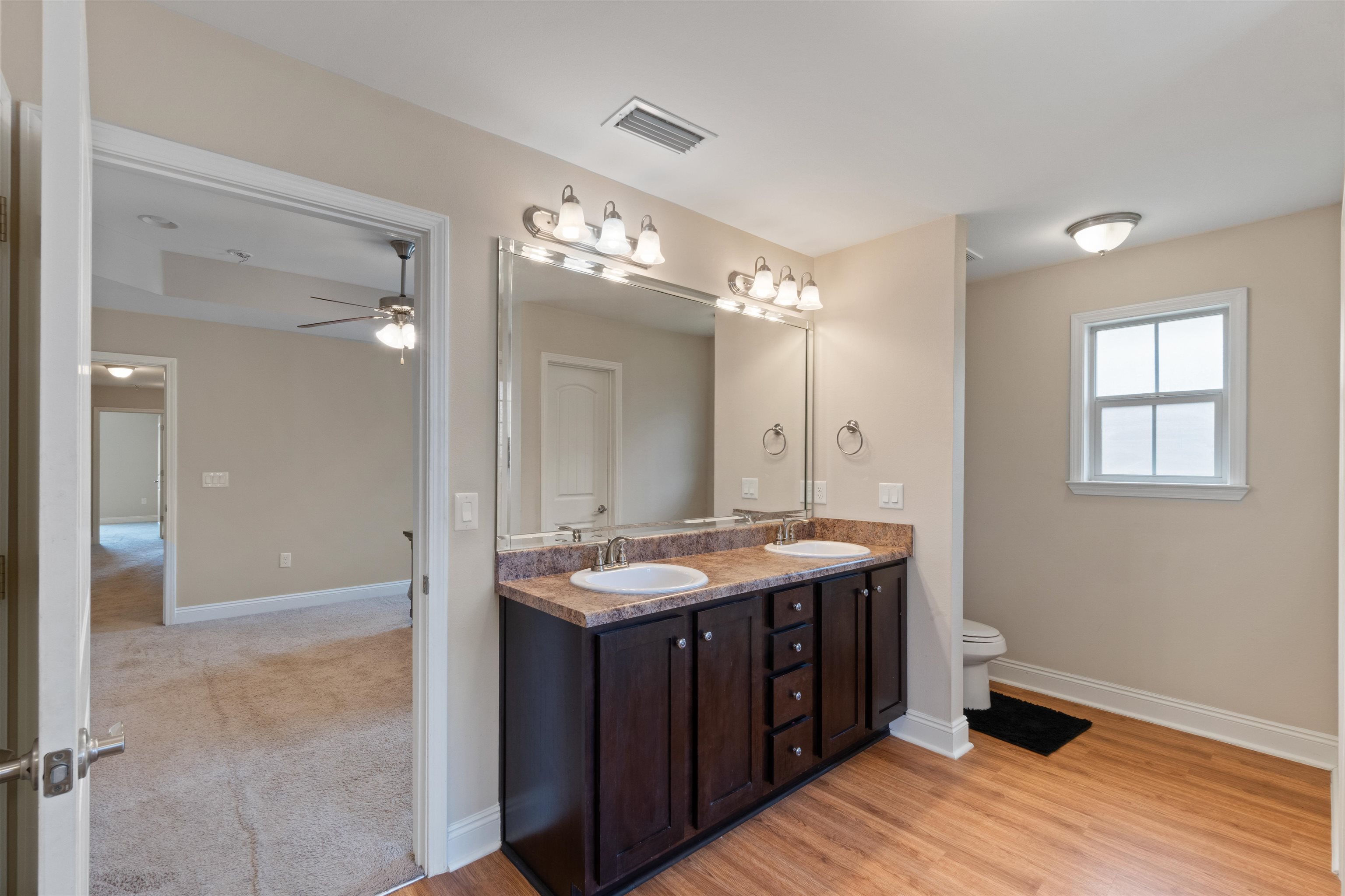 18971 Tralee Court Foley, AL 36535 - Photo 23 of 41 Primary Bathroom
