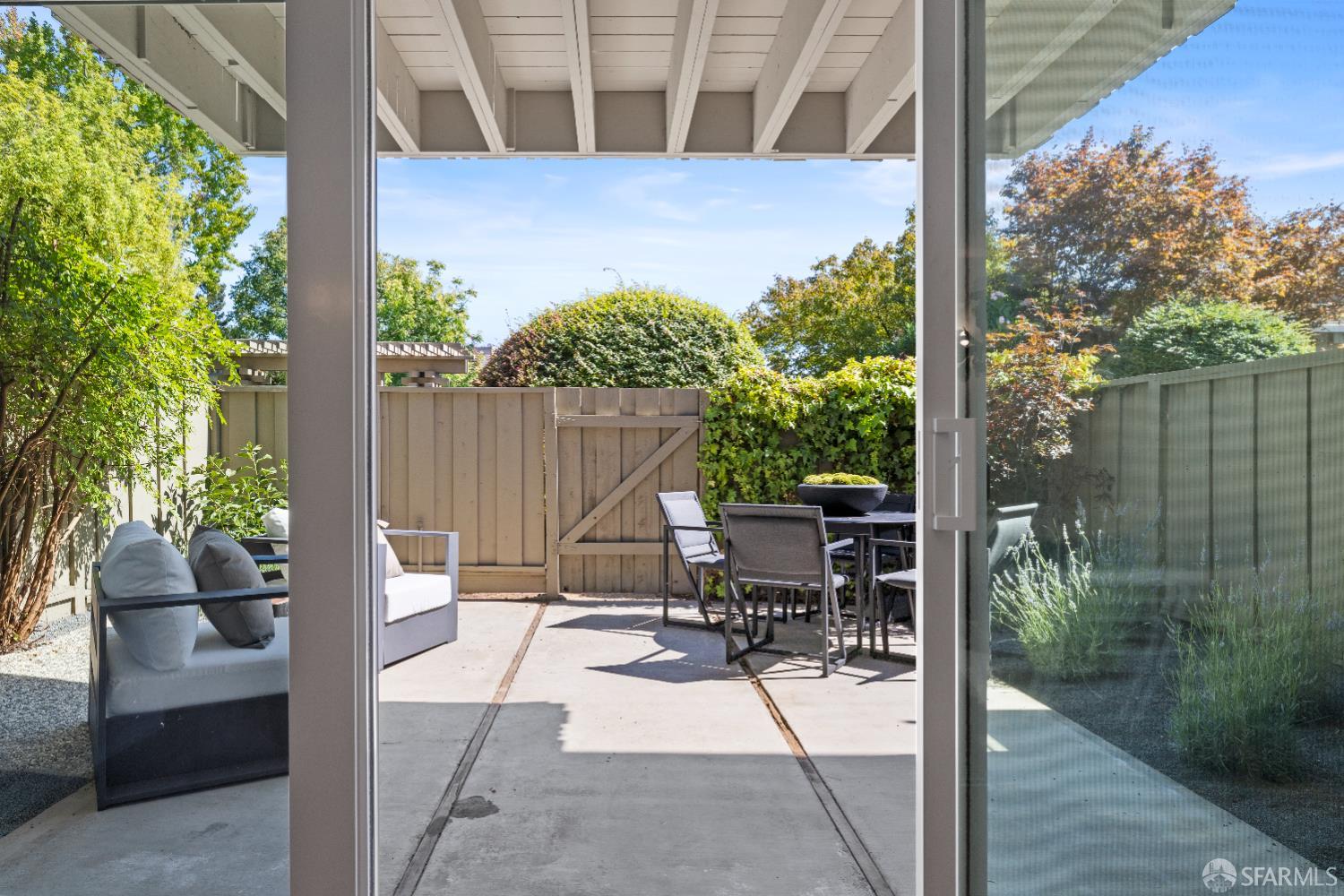 37 Los Altos Square Los Altos, CA 94022 - Photo 8 of 55