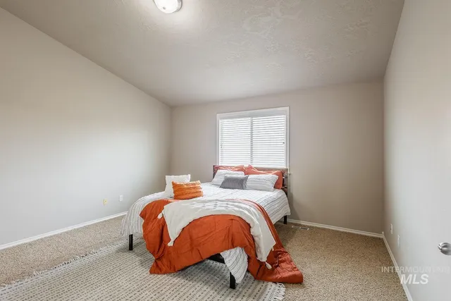 $459,900 | 5708 South Kimmer Cove Way, Boise, ID 83709