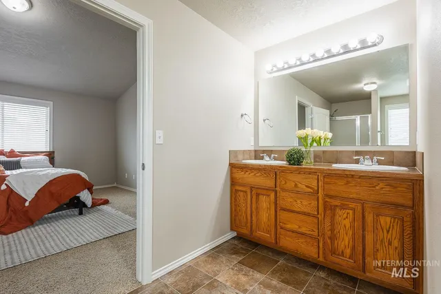 $459,900 | 5708 South Kimmer Cove Way, Boise, ID 83709