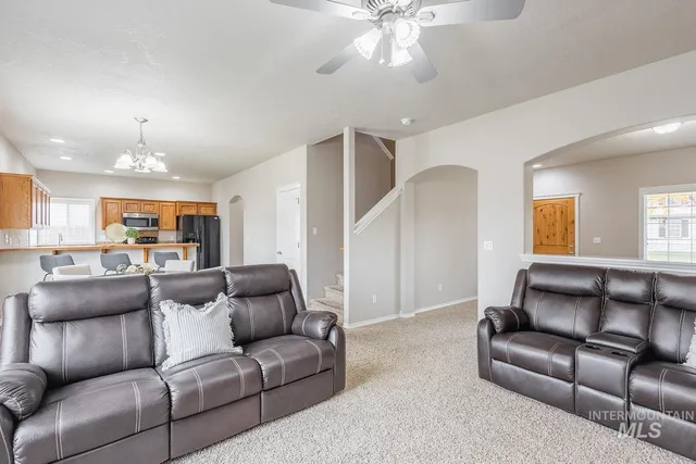 $459,900 | 5708 South Kimmer Cove Way, Boise, ID 83709