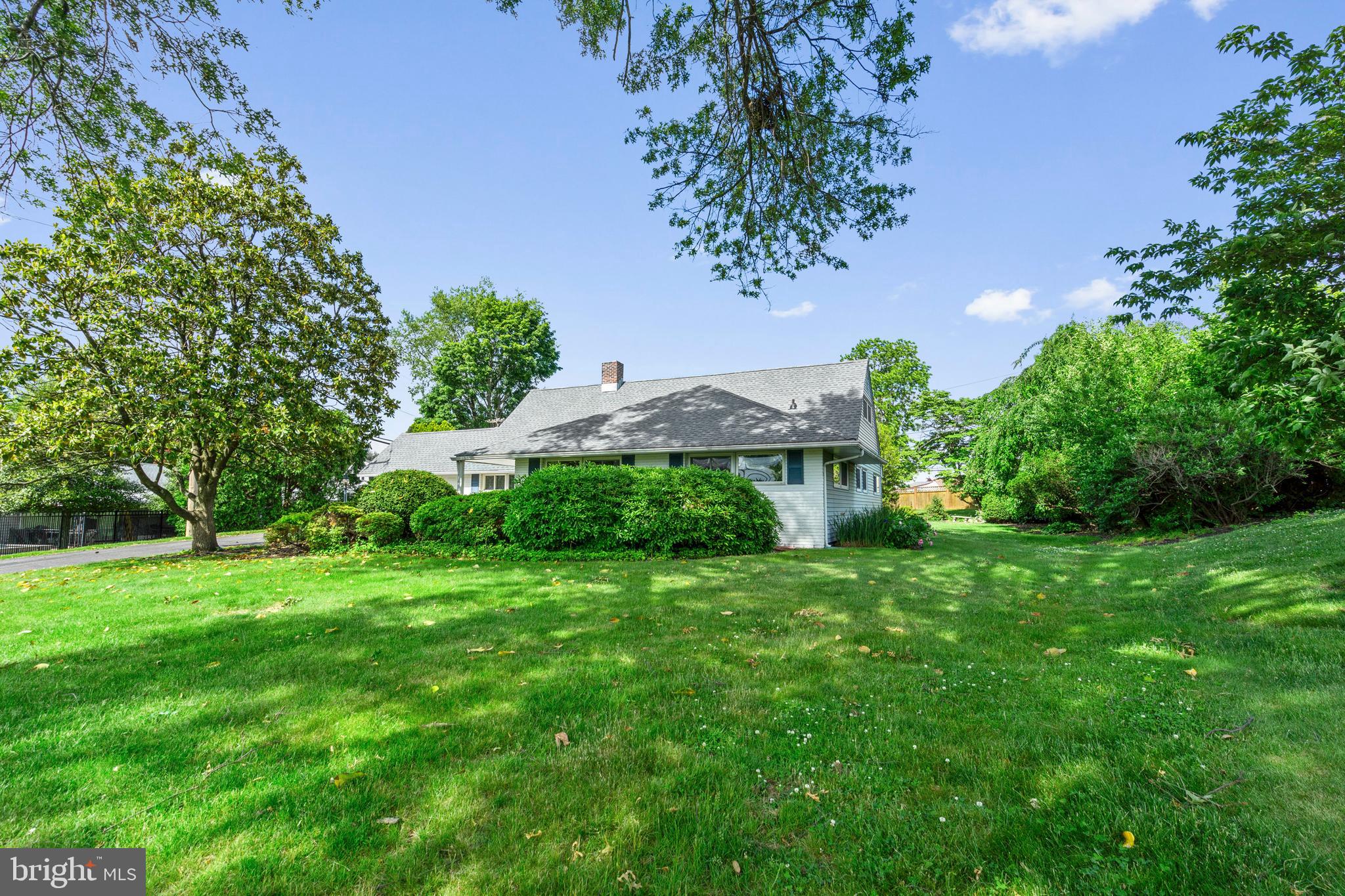 78 Red Berry Road Levittown, PA 19056 - Photo 3 of 44