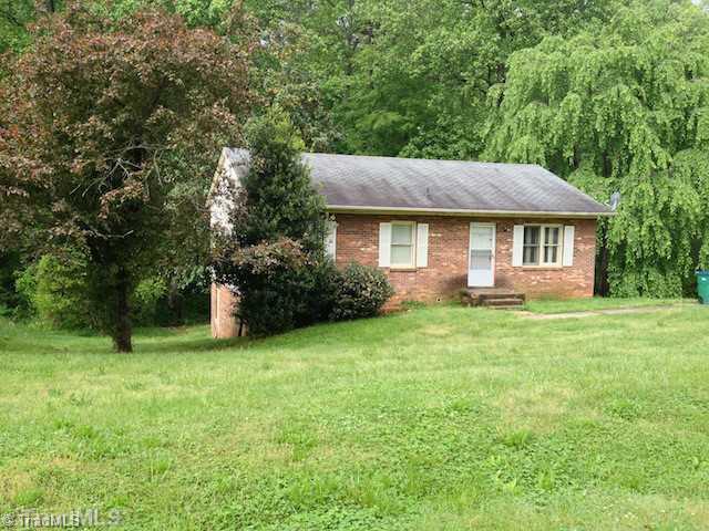 556 Heatherton Lane Rural Hall, NC 27045 - Photo 3 of 8 Exterior Front.