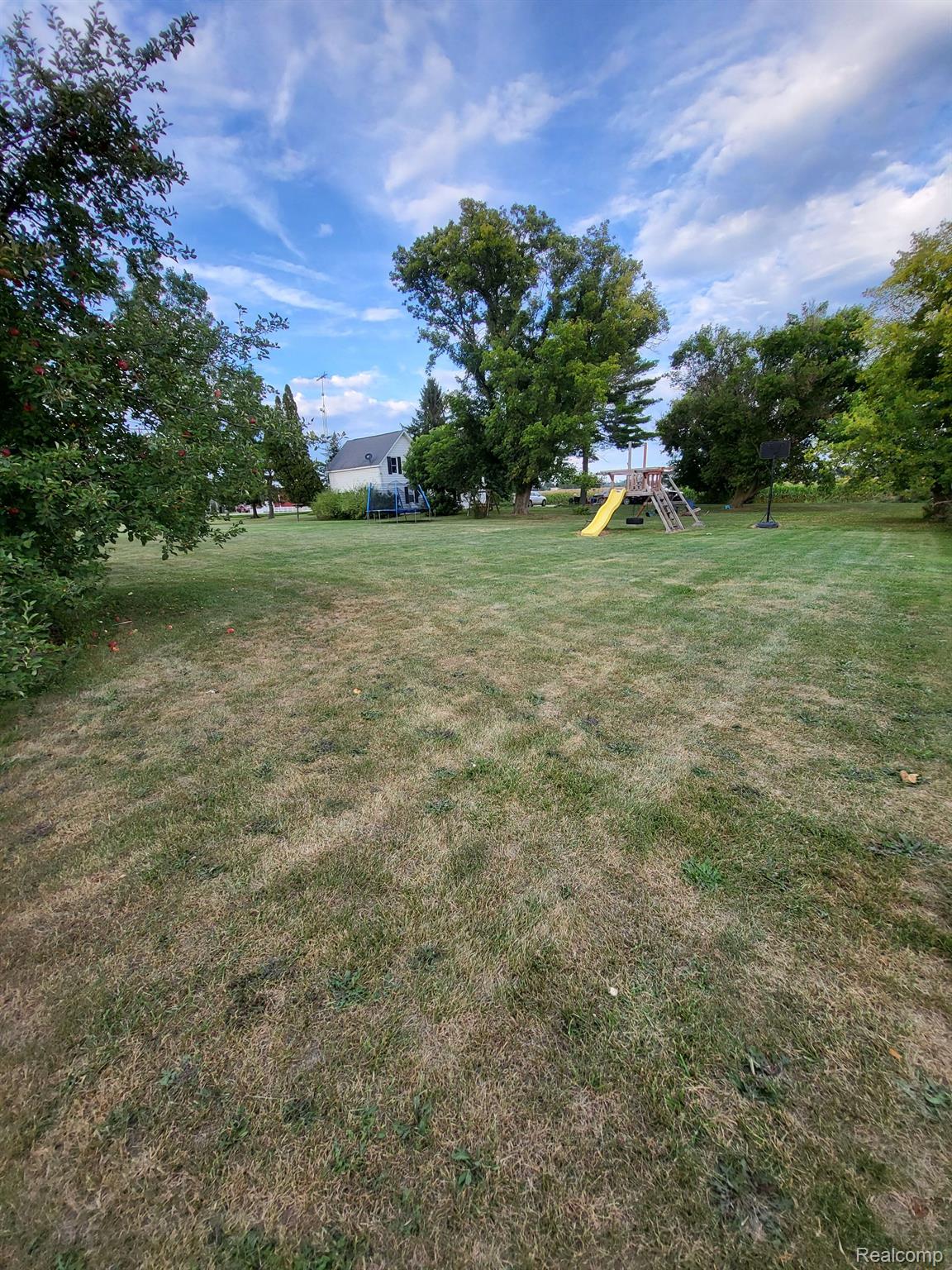 1516 Peck Road Croswell, MI 48422 - Photo 7 of 17 Gallery Image 7