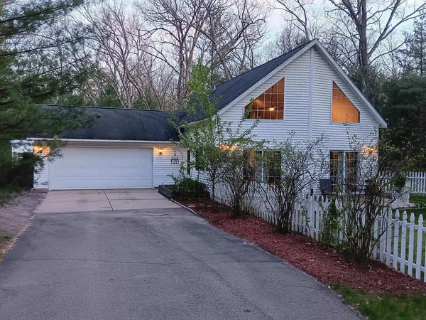 $369,900 | 4232 117th Avenue, Allegan, MI 49010