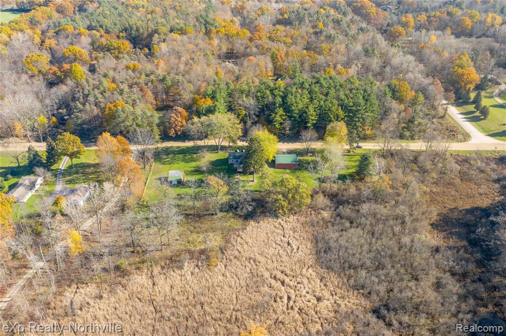 9051 North Latson Road Howell, MI 48855 - Photo 19 of 61