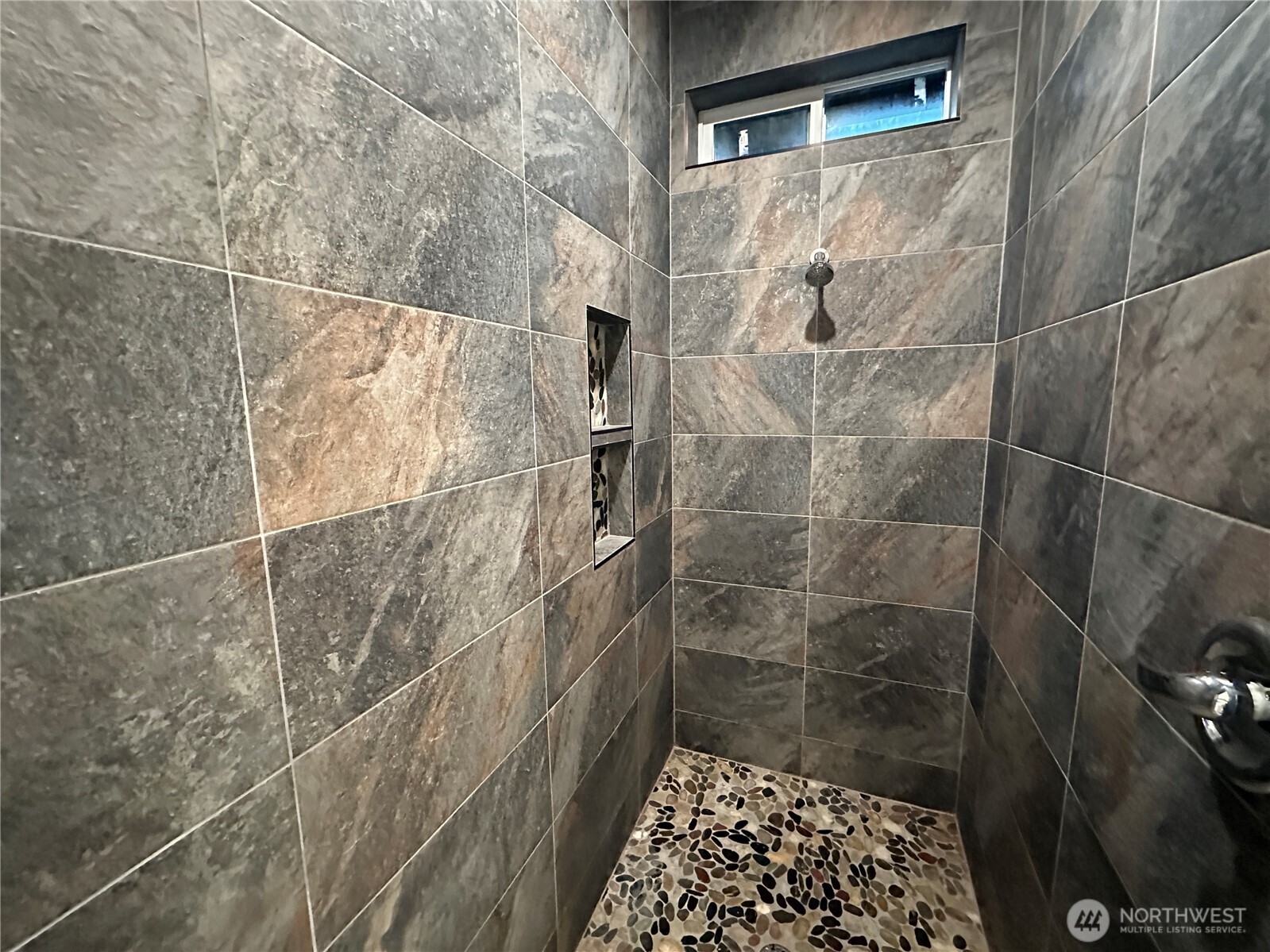 559 Upper Naselle Road Naselle, WA 98638 - Photo 24 of 32 a bathroom with a shower