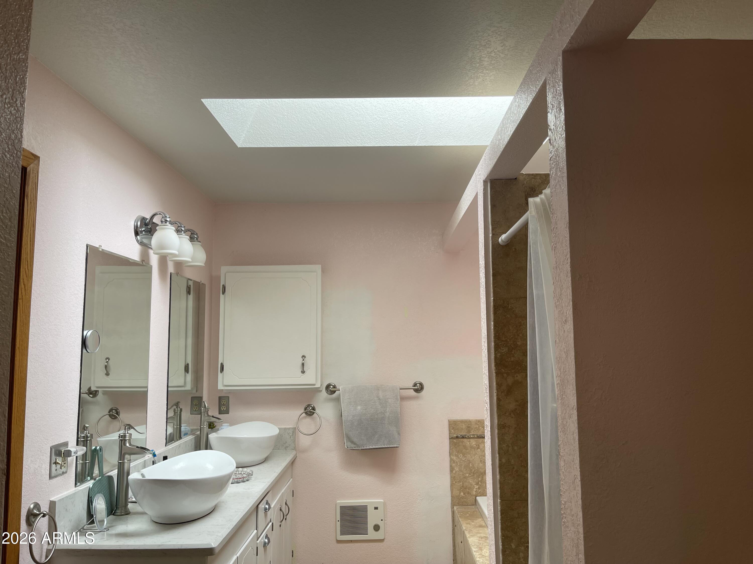 14555 South Acapulco Road Arizona City, AZ 85123 - Photo 28 of 46 Primary skylights