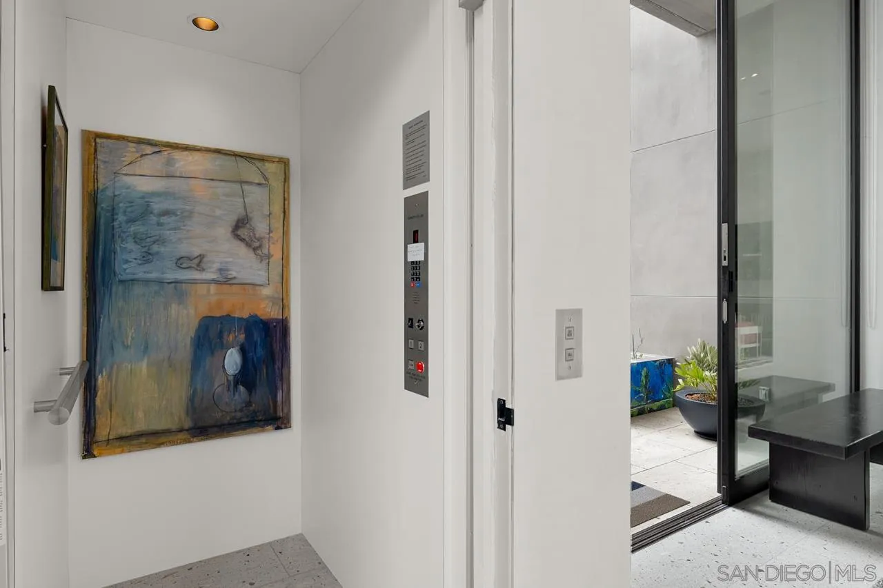 1228 Park Row La Jolla, CA 92037 - Photo 34 of 35