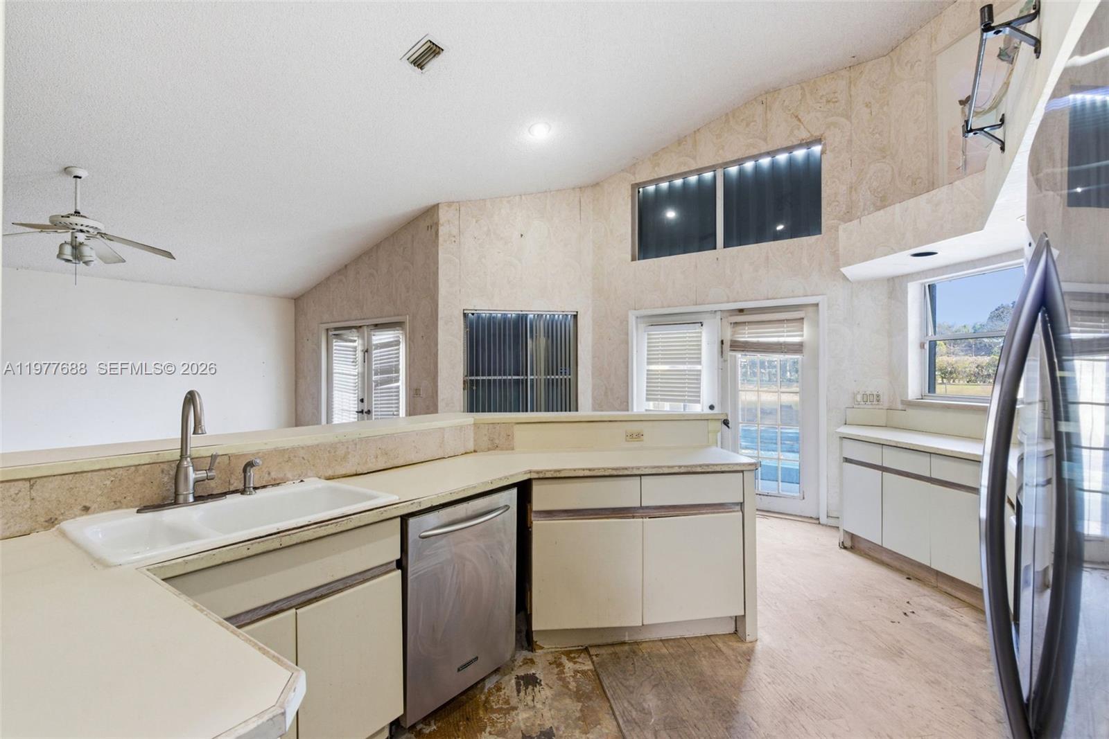 10784 Avenida Santa Ana Boca Raton, FL 33498 - Photo 18 of 60 Gallery Image 18