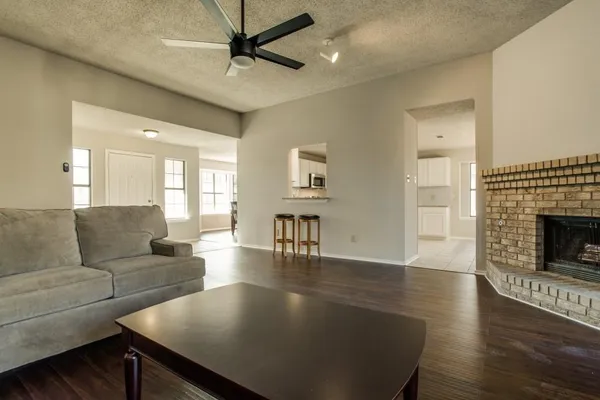 $2,500 | 1305 Chicota Drive, Plano, TX 75023