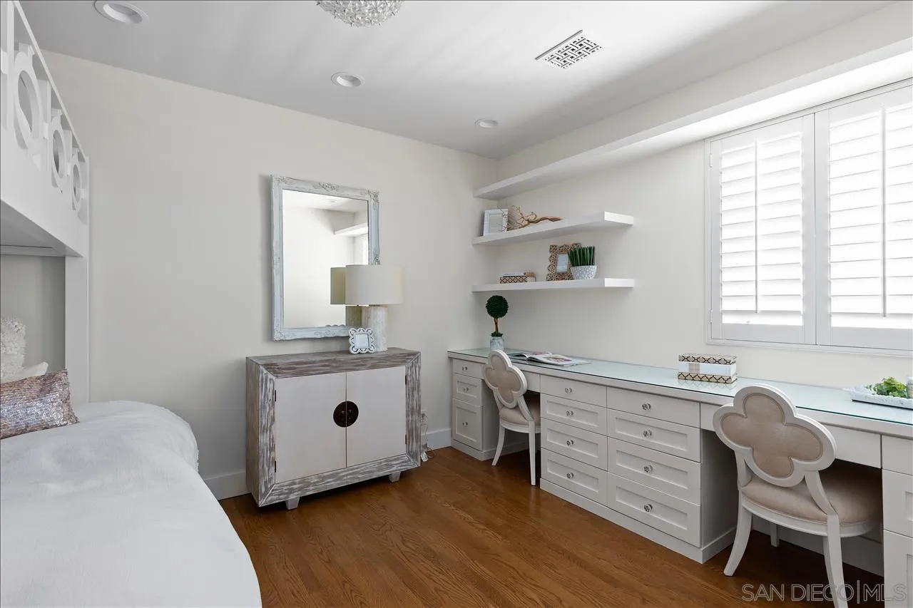 2431 Cordero Road Del Mar, CA 92014 - Photo 11 of 19 Gallery Image 11