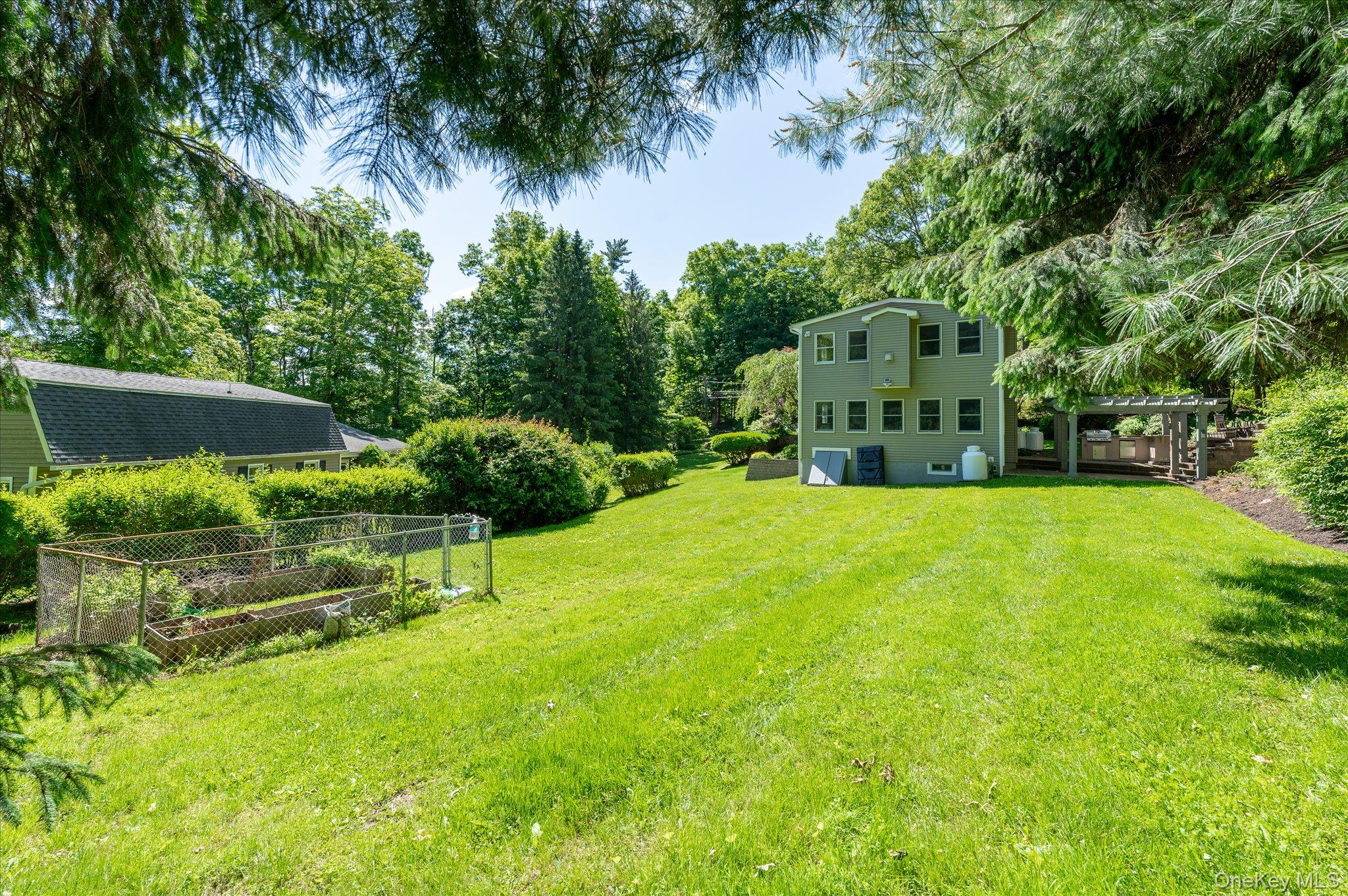 472 Union Valley Road Mahopac, NY 10541 - Photo 24 of 27 Side Yard