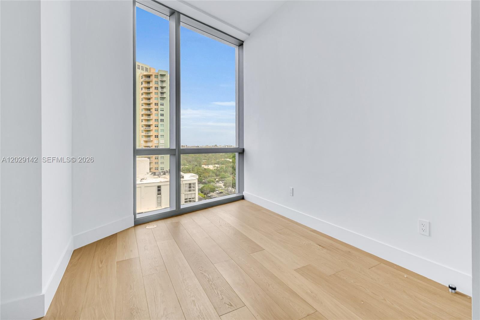 175 Southeast 25th Road, Unit 1103 Miami, FL 33129 - Photo 7 of 31