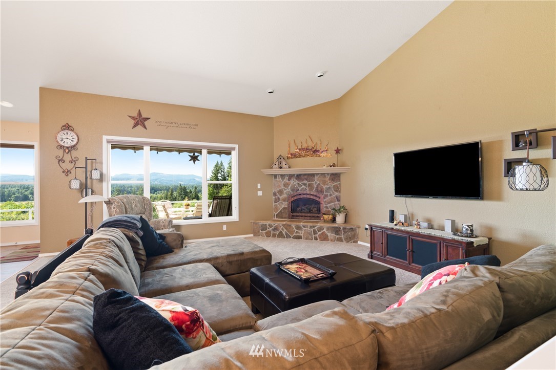 6310 139th Court Southwest Rochester, WA 98579 - Photo 5 of 25