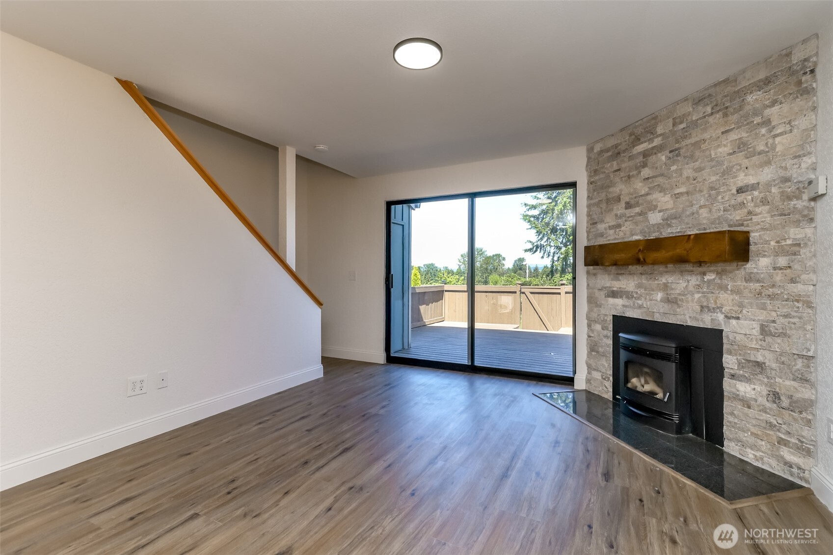 25014 Lake Fenwick Road, Unit 28 Kent, WA 98032 - Photo 10 of 35