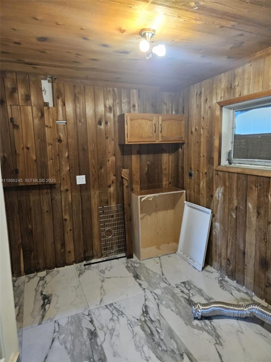 19230 Southwest 216th Street Miami, FL 33170 - Photo 10 of 55