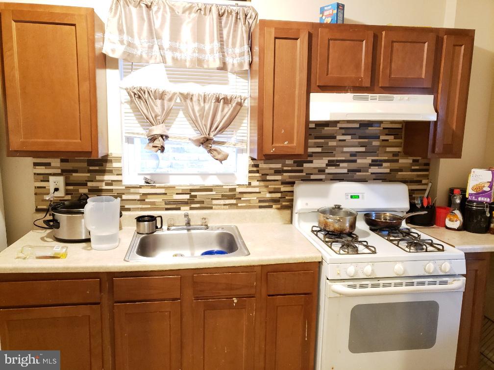 338 Marydell Road Baltimore, MD 21229 - Photo 10 of 13