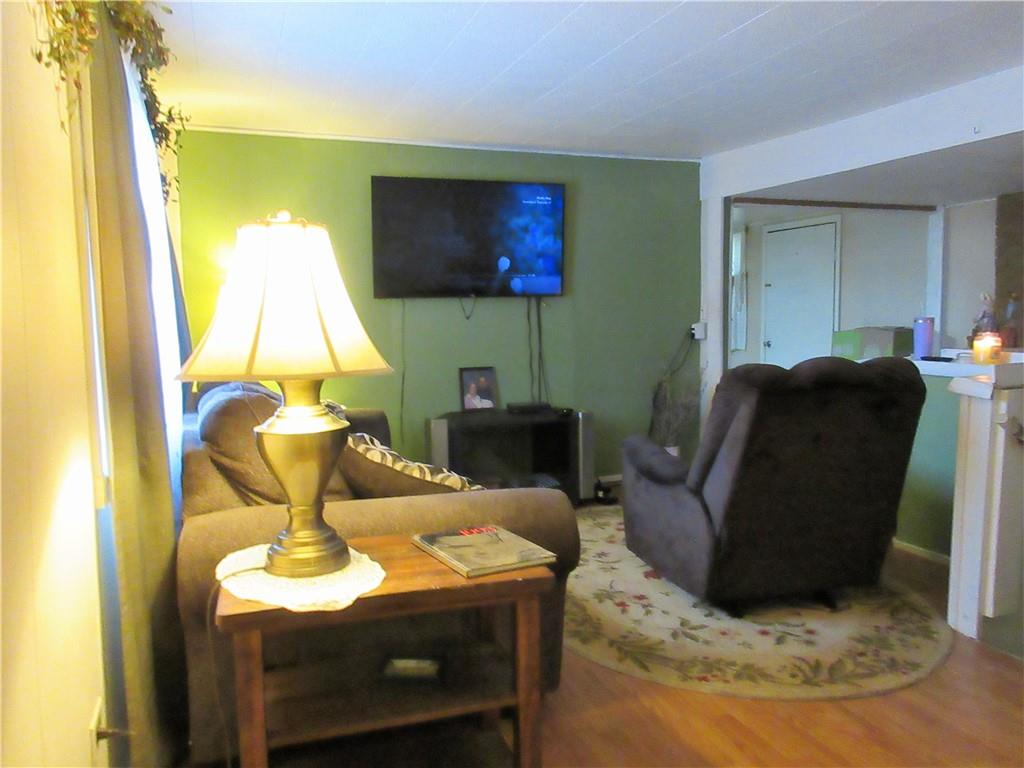 124 Heck Road Sarver, PA 16055 - Photo 6 of 25