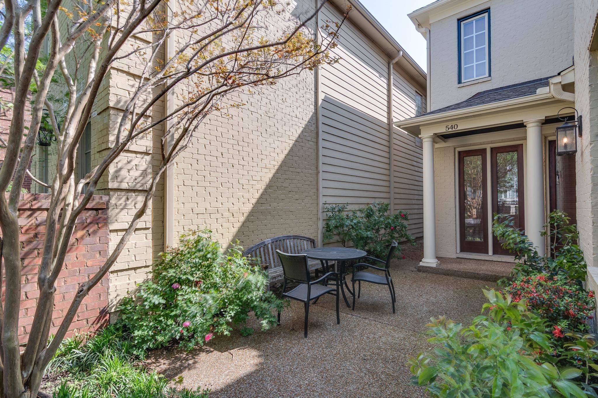 540 Rienzi Drive Memphis, TN 38103 - Photo 3 of 30 Gallery Image 3