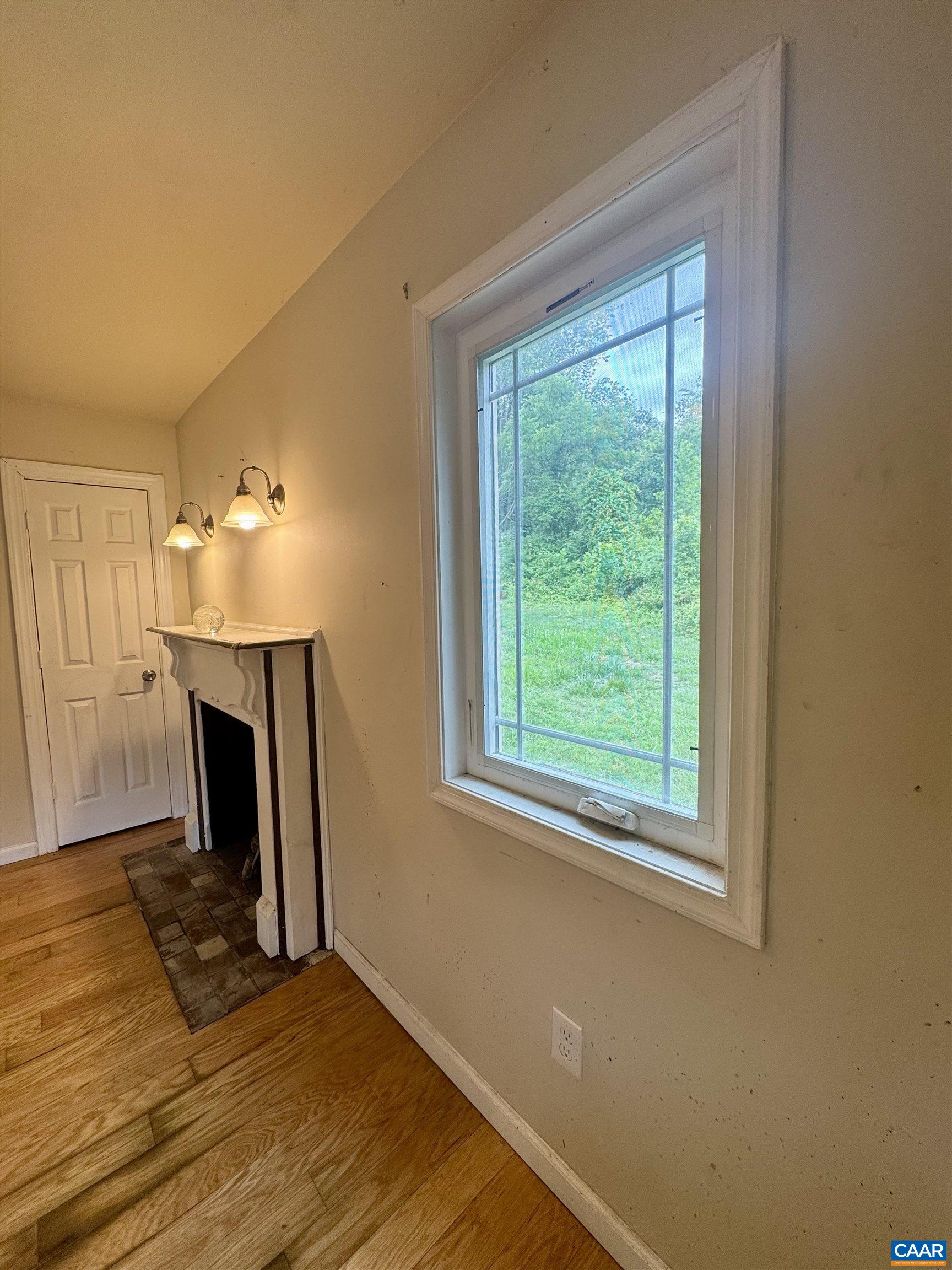 1924 East Main Street Waynesboro, VA 22980 - Photo 11 of 62