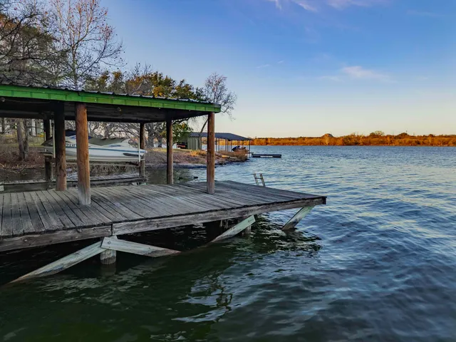 $1,000,000 | 185 Roadrunner Lane, Burnet, TX 78611