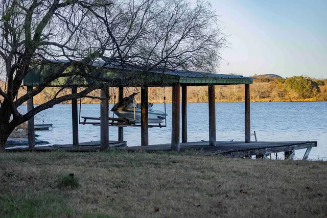 $1,000,000 | 185 Roadrunner Lane, Burnet, TX 78611