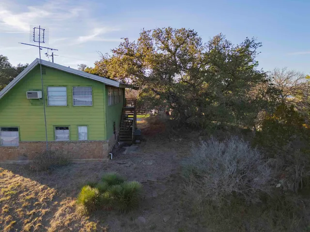 $1,000,000 | 185 Roadrunner Lane, Burnet, TX 78611