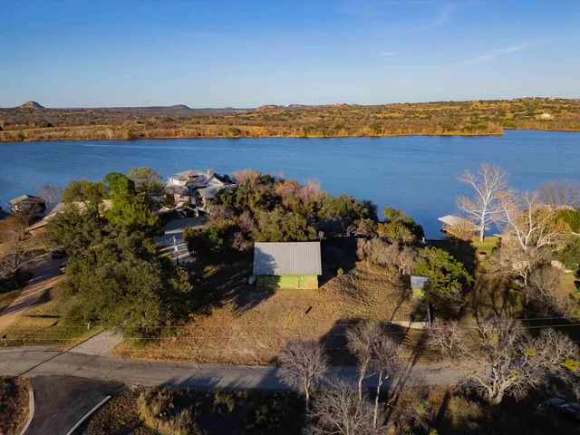 $1,000,000 | 185 Roadrunner Lane, Burnet, TX 78611