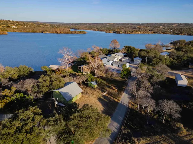 $1,000,000 | 185 Roadrunner Lane, Burnet, TX 78611