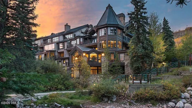 $650,000 | 352 East Meadow Drive, Unit P, Vail, CO 81657