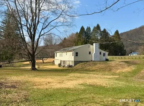 $389,000 | 130 Paper Mill Road, New Milford, CT 06776