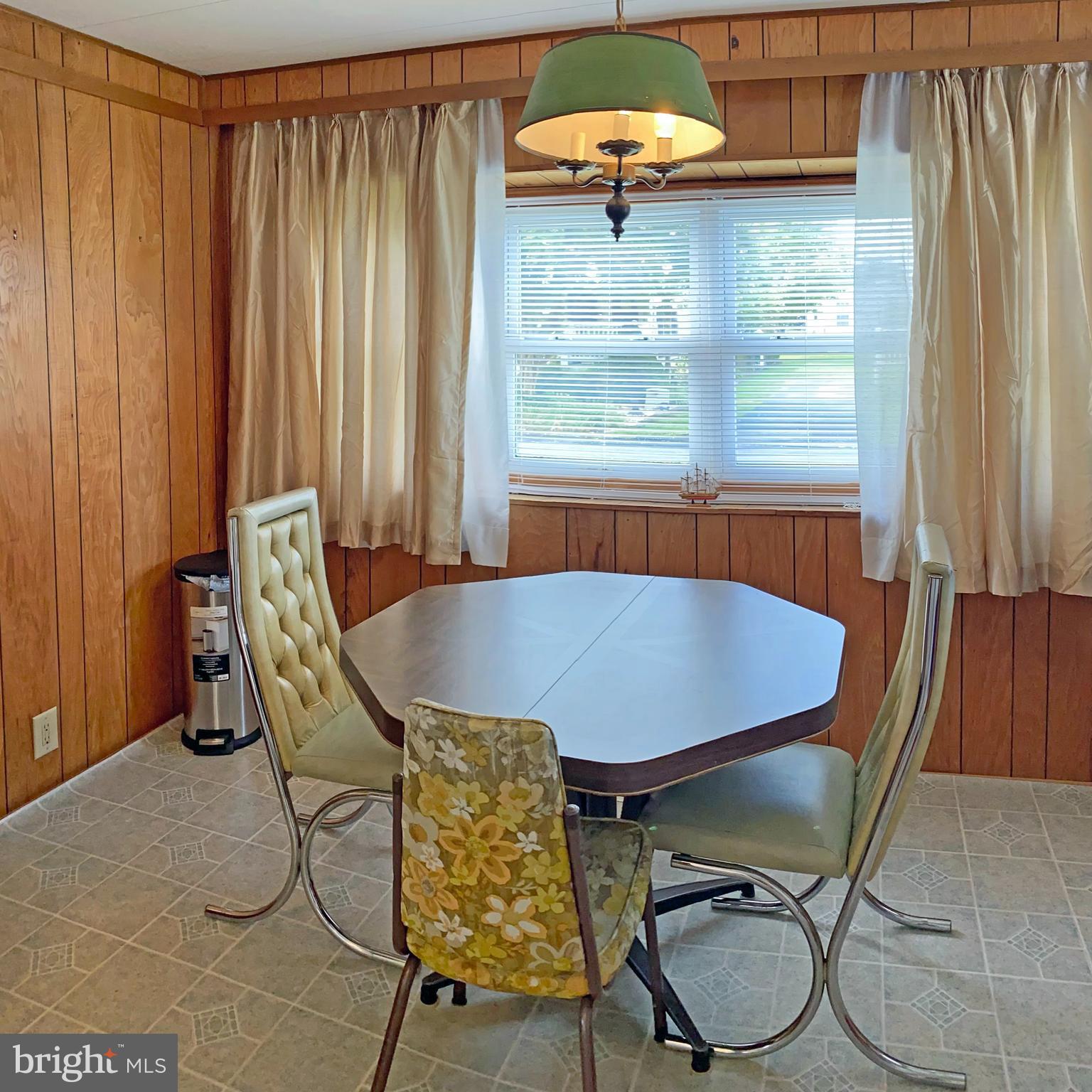 32 Lantern Lane Rehoboth Beach, DE 19971 - Photo 4 of 17 Eat-In Kitchen Dinette Area