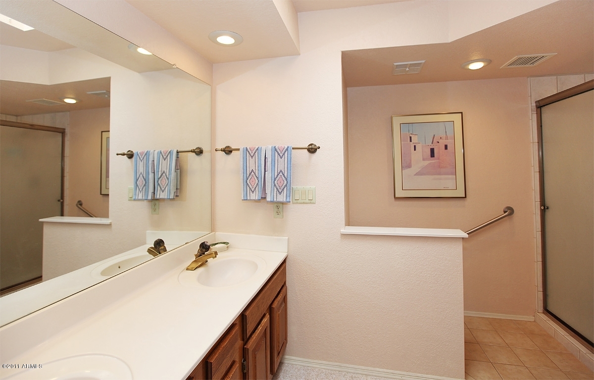 25609 Forest Road, Unit 14 Rio Verde, AZ 85263 - Photo 12 of 23 Master Bathroom