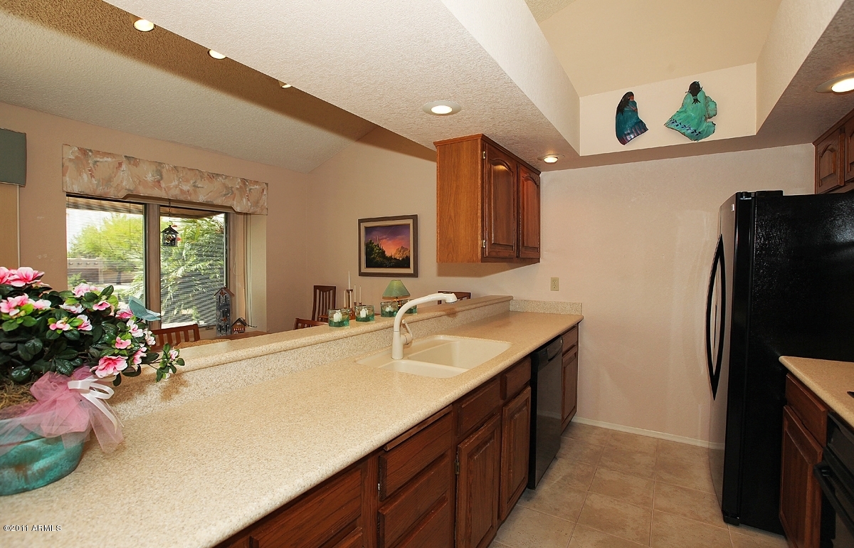 25609 Forest Road, Unit 14 Rio Verde, AZ 85263 - Photo 8 of 23 Kitchen 2