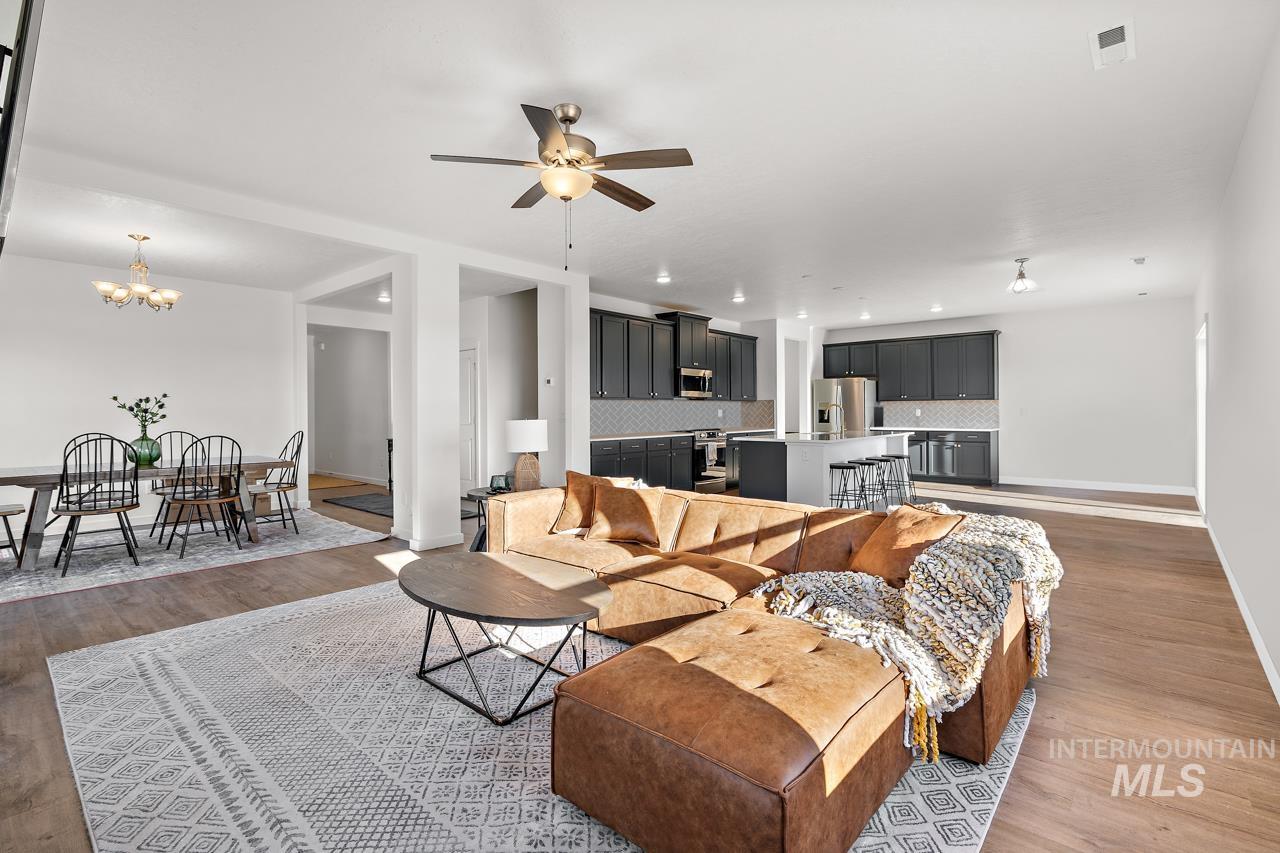 10199 Bellevue Ridge Street Nampa, ID 83687 - Photo 4 of 5