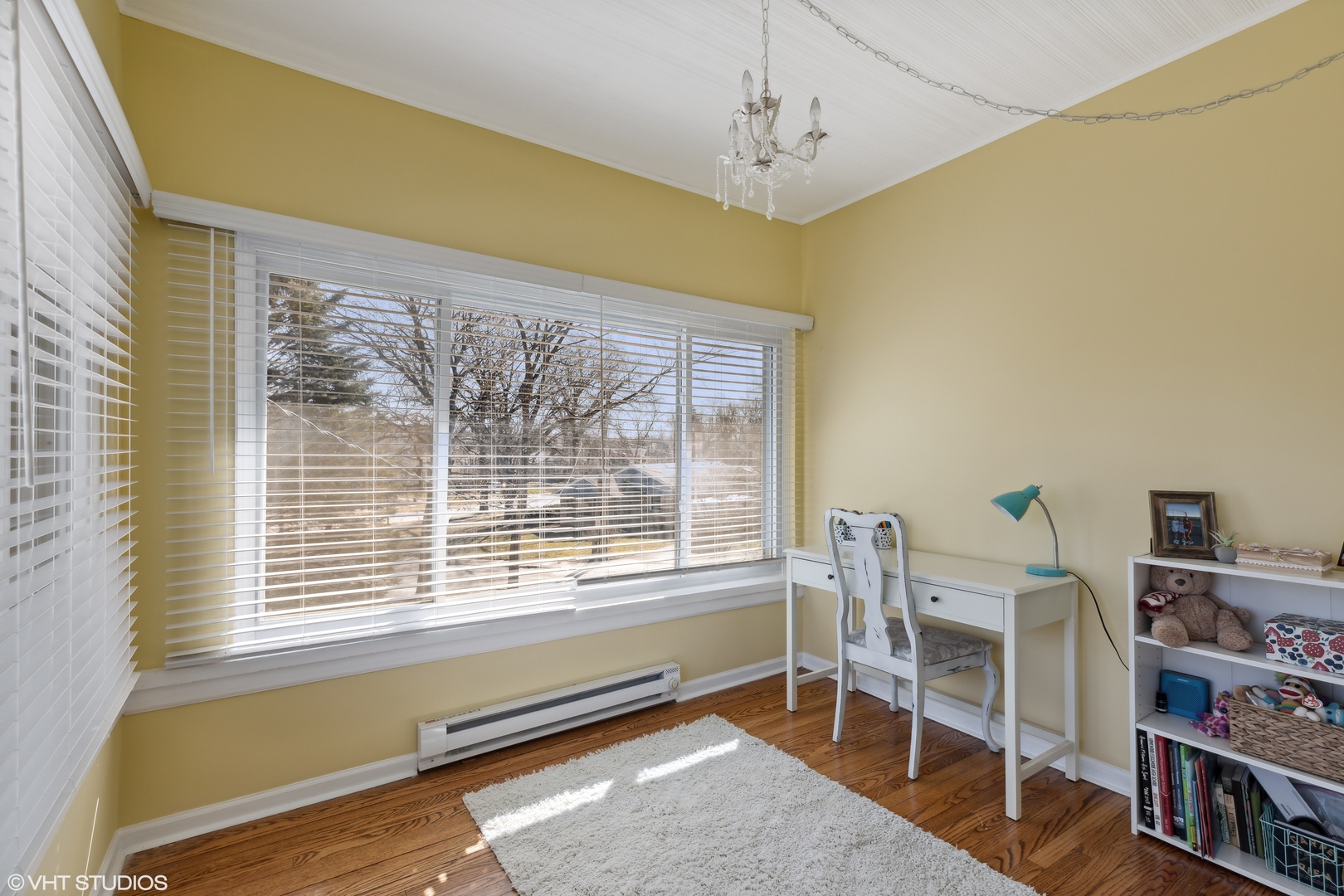 17859 Howe Avenue Homewood, IL 60430 - Photo 18 of 25 a dining room with wooden floor and a window